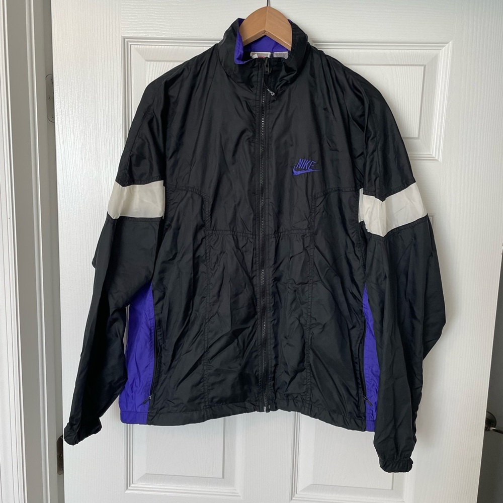 Retro style Nike windbreaker
